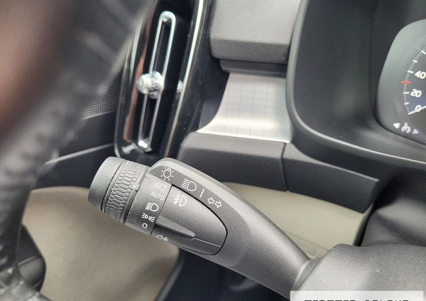 Volvo XC 40 cena 144777 przebieg: 87800, rok produkcji 2020 z Czarne małe 596